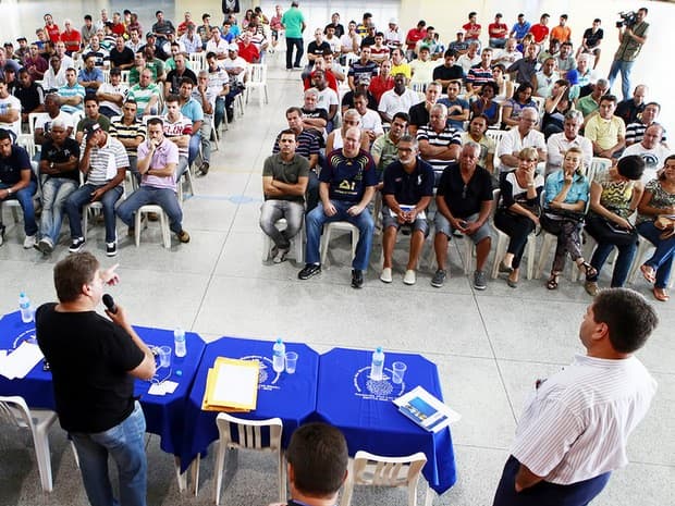 assembleia-dedini-140314