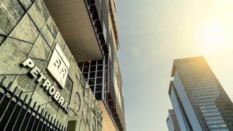 Petrobras anuncia fim da paridade internacional e nova política de precificação