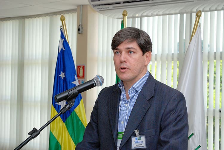 Sem incentivos, usinas de Goiás podem parar de produzir etanol anidro, diz André Rocha