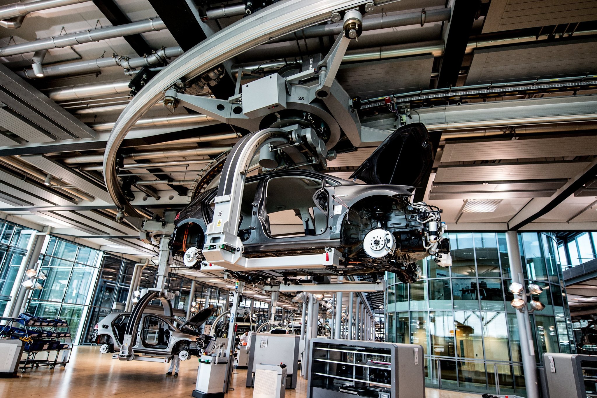 O que falta acontecer para os carros elétricos dominarem o mundo?