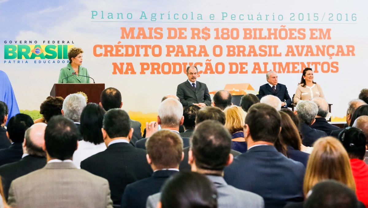 Governo corta pela metade dinheiro do ProRenova e anuncia R$ 2 bilhões para estocagem de etanol