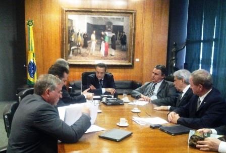 deputados-reuniao-250313