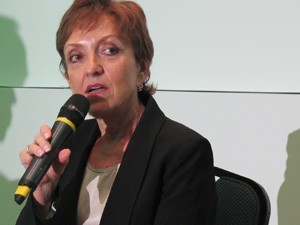 elizabethfarina 041013