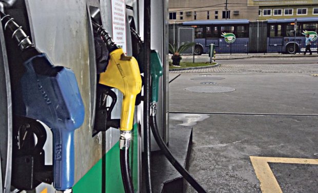 posto bomba combustivel 160113