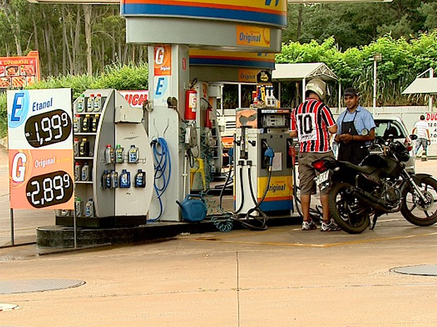 posto combustivel-150413