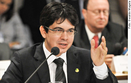 randolfe-rodrigues-150513