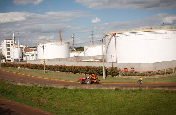 tanques-usina-armazenamento-290413