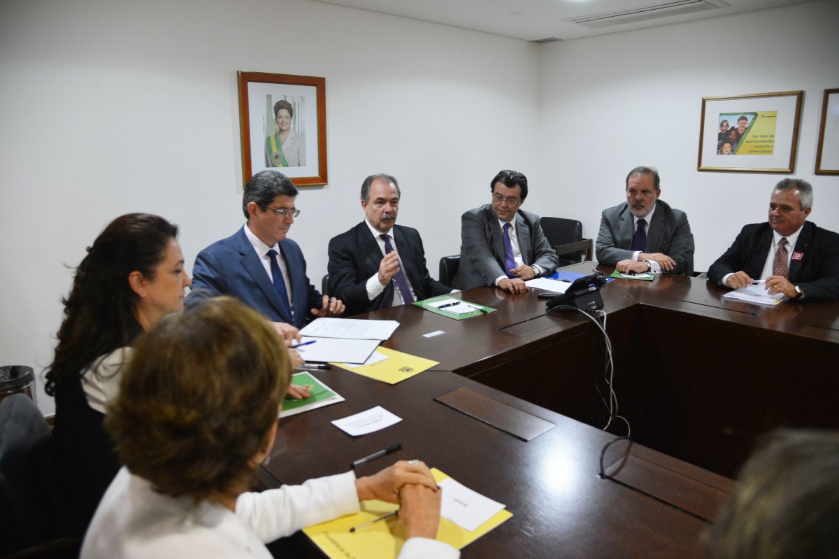 governo usina anfavea 060315