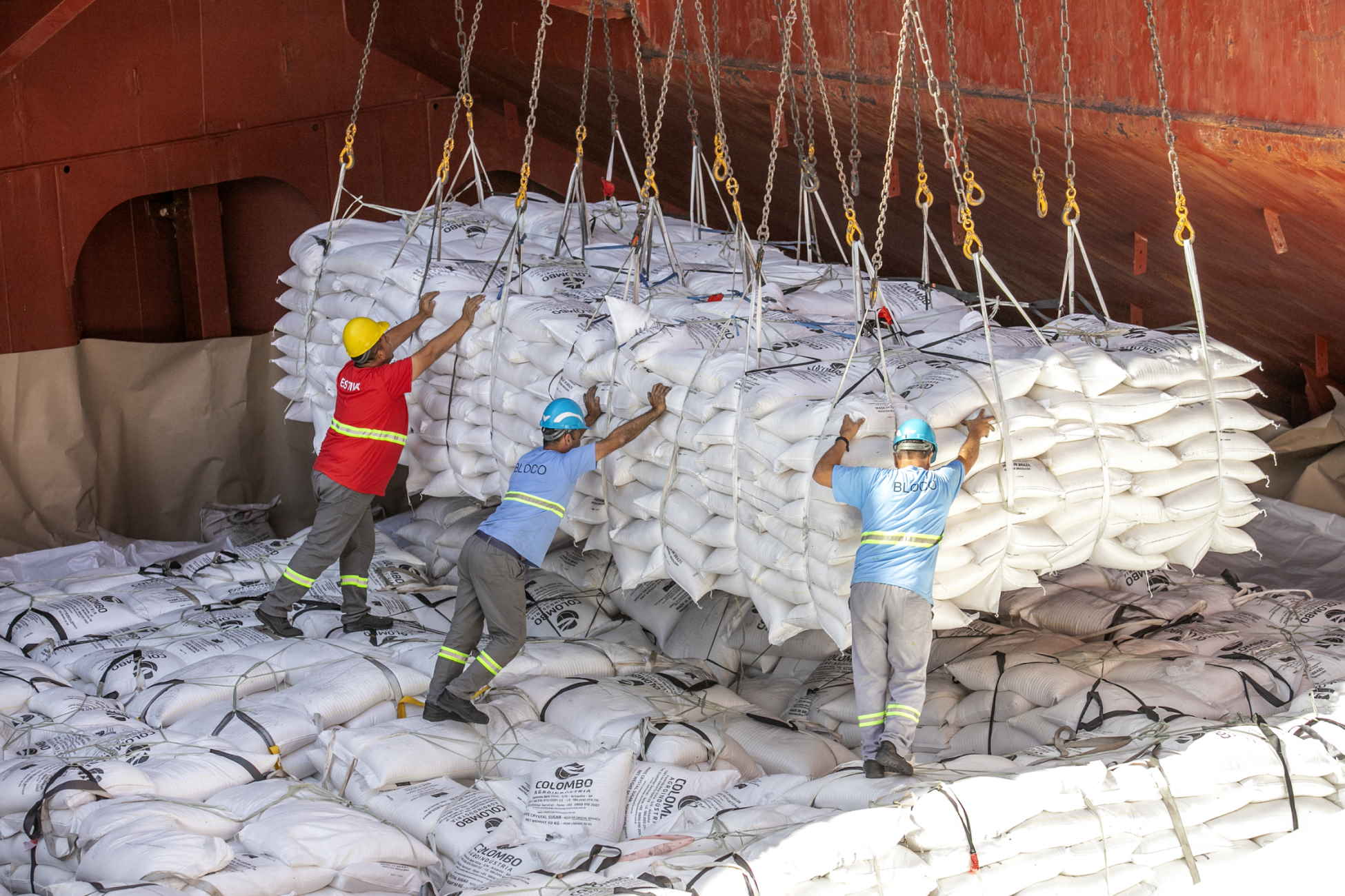 Chuvas impactam carregamento de açúcar nos portos do Paraná
