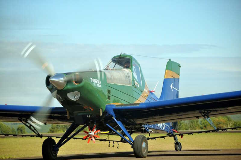 Embraer realiza venda de avião agrícola movido a etanol por meio do Fundo Clima, do BNDES