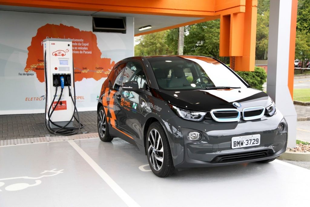 Copel aposta em eletropostos para desenvolver indústria de carro elétrico