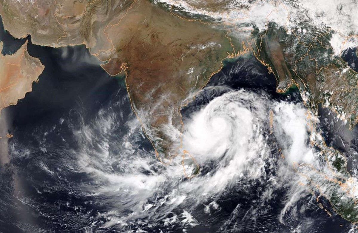 Ciclone danifica plantações indianas de cana pouco antes da colheita