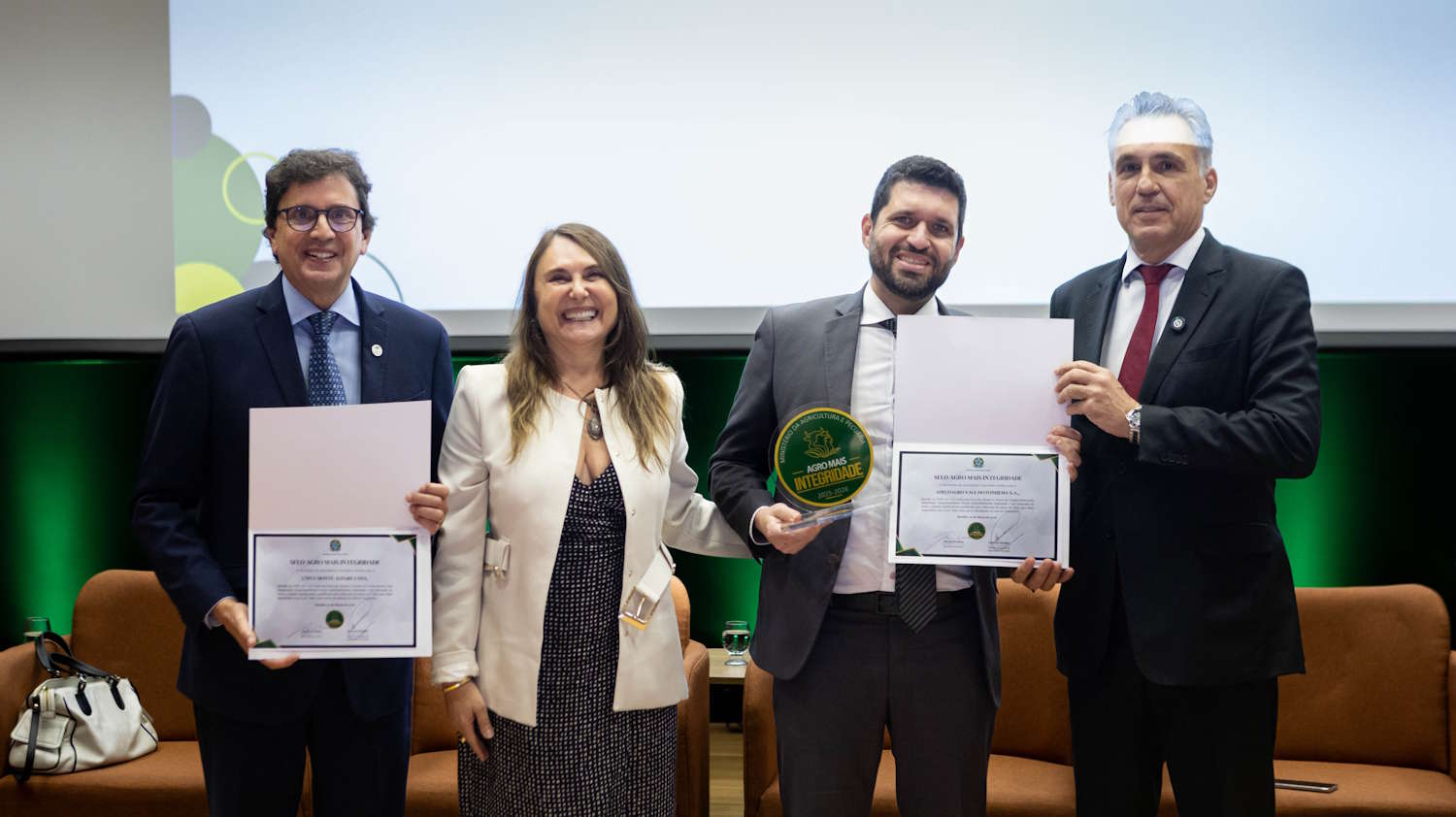 Adecoagro renova Selo Mais Integridade, concedido pelo Mapa