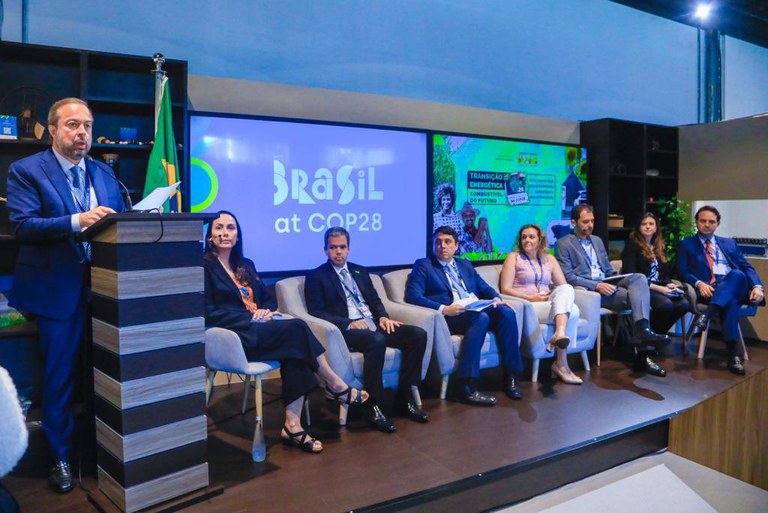 Brasil projeta investimentos de R$ 200 bilhões no setor de biocombustíveis até 2037