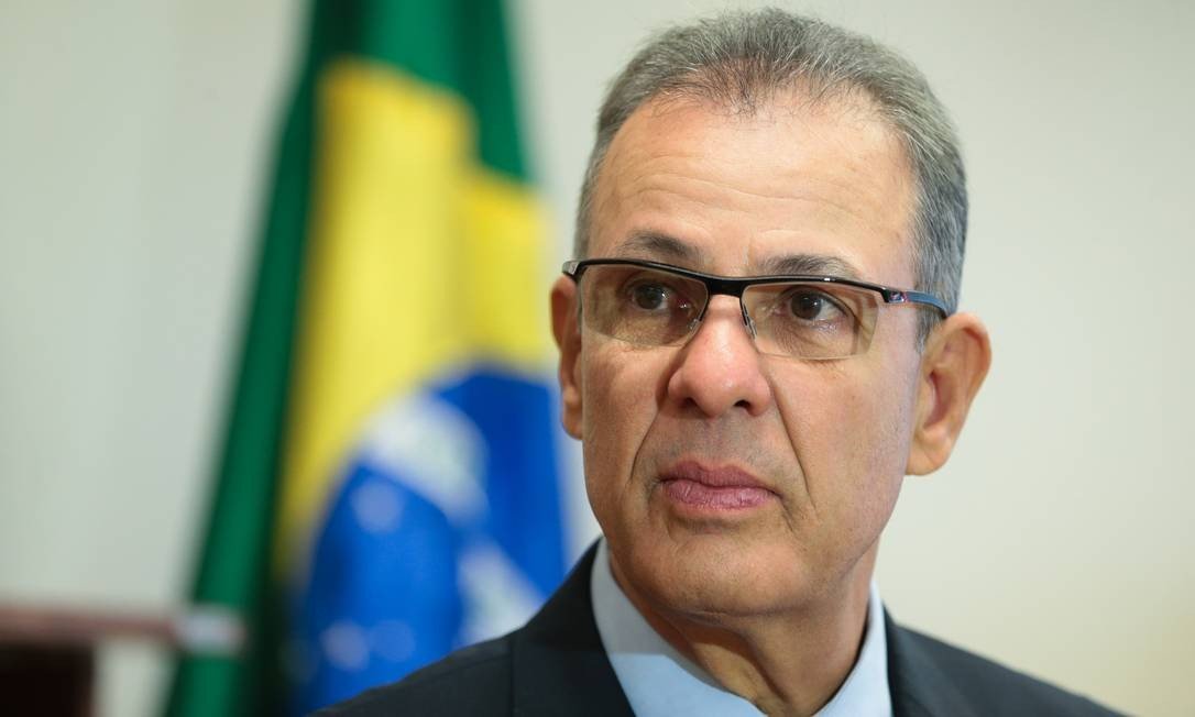 Ministro diz que vai propor instrumento para conter preços de combustíveis até março