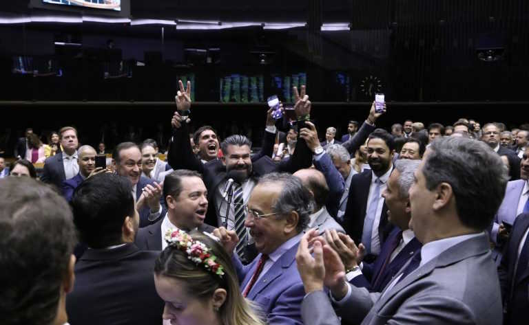 MP sobre tributação de investimentos é retirada de pauta e perde a validade