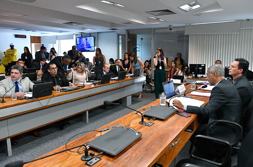 Comissão do senado aprova projeto que obriga alerta sobre açúcar em rótulos
