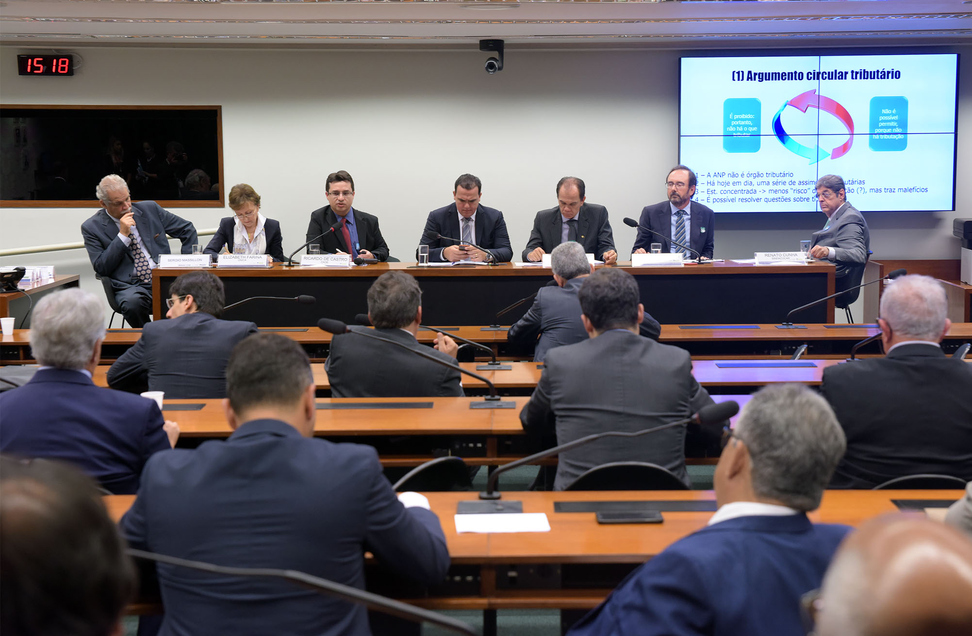 Votação sobre venda direta de etanol é adiada na Comissão de Minas e Energia