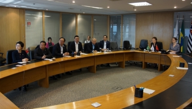 Investidores chineses conhecem modelo de produção de etanol brasileiro