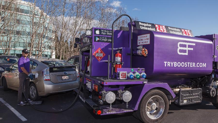 Longe do posto: Delivery de gasolina vira tendência nos Estados Unidos