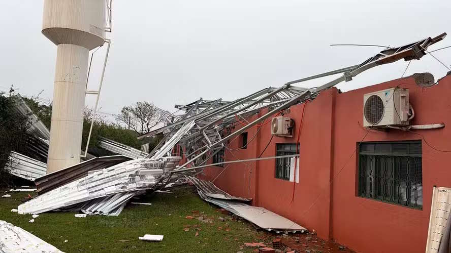 Temporais em Ribeirão Preto (SP) danificam Centro de Cana do IAC