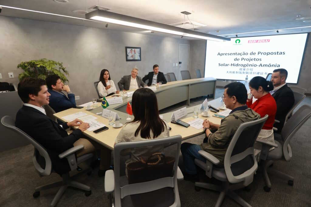 Jalles participa de reunião sobre produção de amônia líquida em Goiás