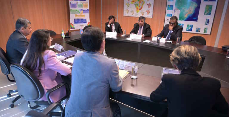 MME participa de reunião com o ministro da indústria do açúcar de Fiji