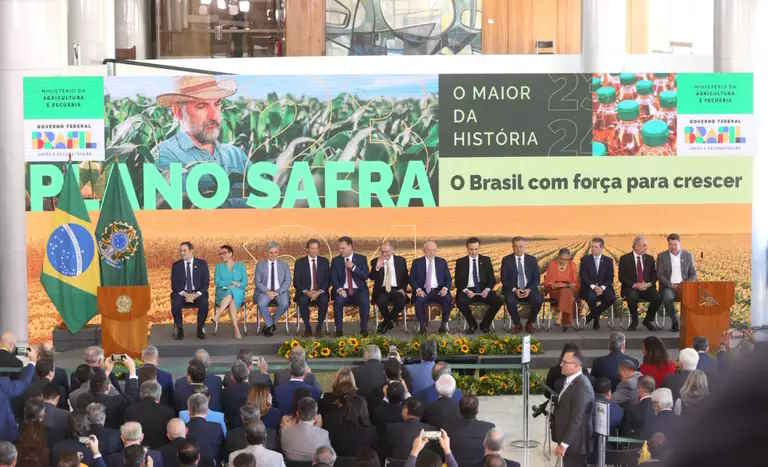 Plano Safra atende pleitos, mas desafio é fazer recurso chegar ao produtor, diz CNA