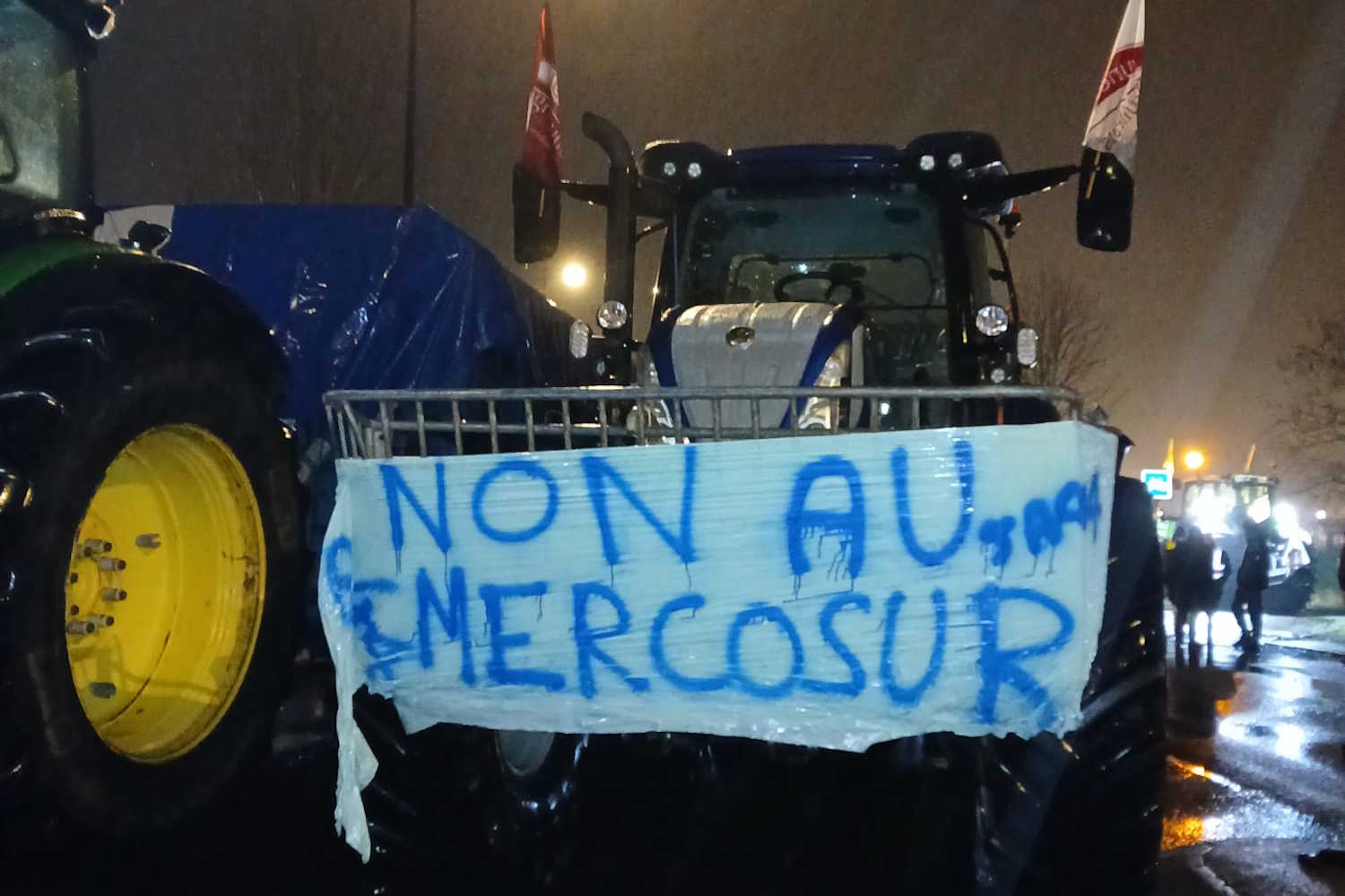 Agricultores acampam em porto francês para “controlar” produtos do Mercosul