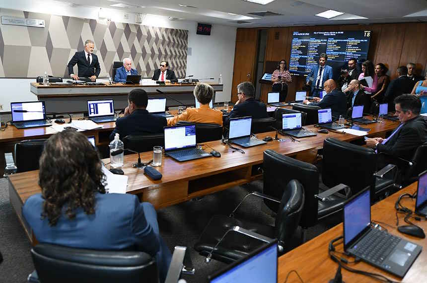 Comissão do Senado aprova regras para identificar e punir devedores contumazes
