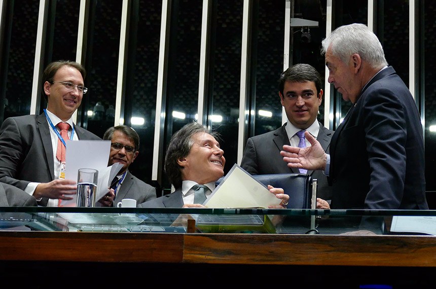 Senado aprova urgência para venda direta de etanol das usinas para postos