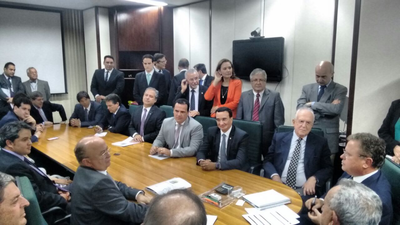 Parlamentares do Nordeste se reunem com Blairo Maggi para solicitar sobretaxa de 20% na importação de etanol