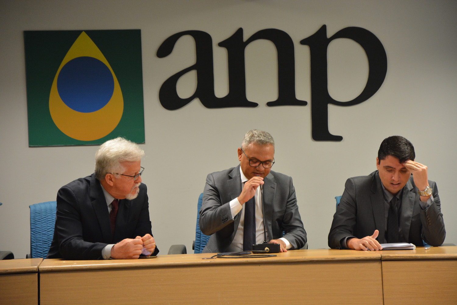 ANP prorroga consultas públicas que visam atrair investimentos para combustíveis