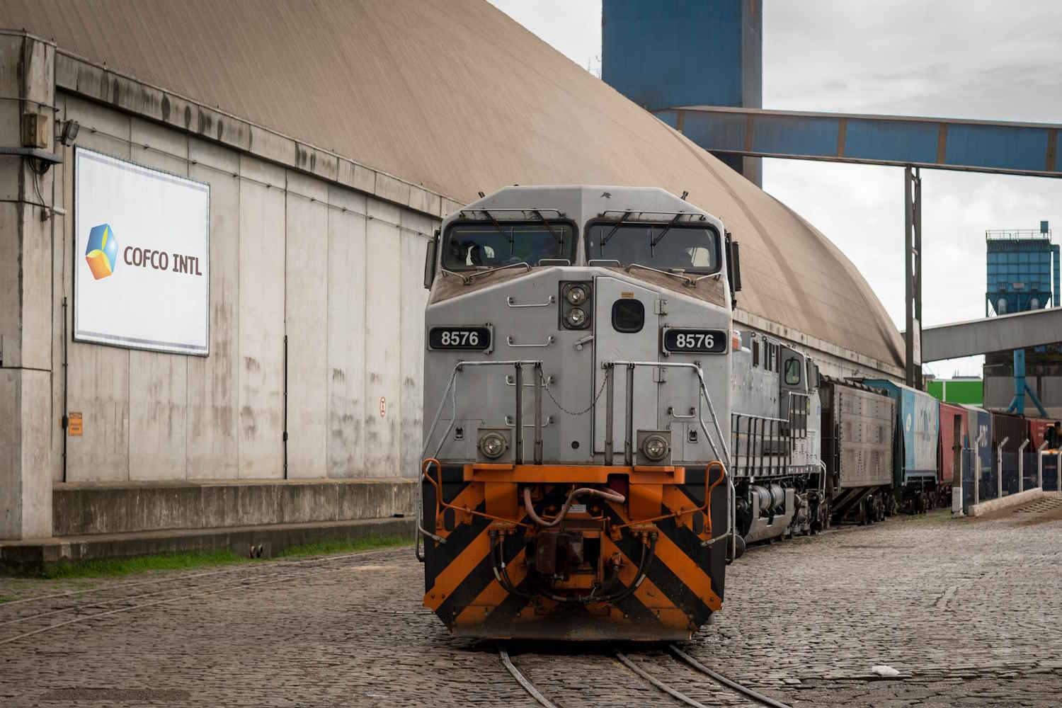 Cofco investe R$ 1,2 bilhão na compra de vagões e locomotivas em operação com a Rumo