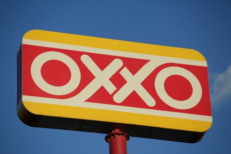 Parceria Raízen-Femsa abre primeira loja de rede de varejo mexicana Oxxo