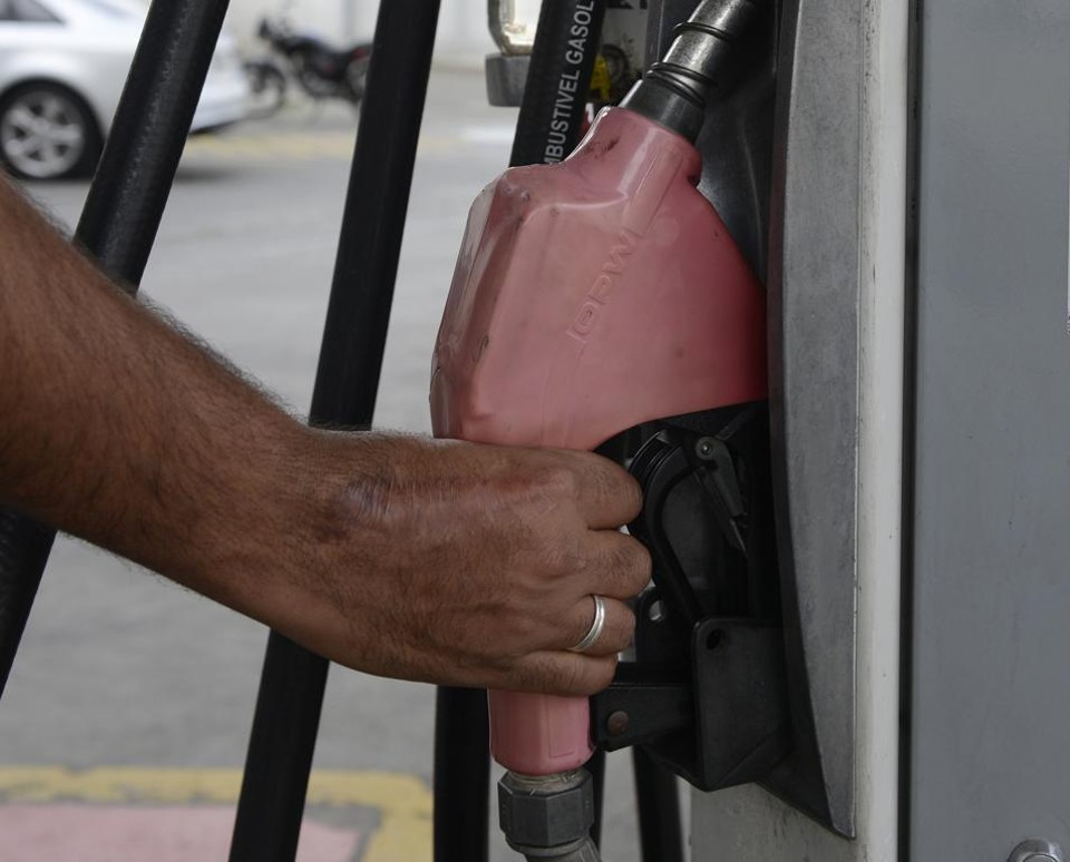 gasolina-posto-011015