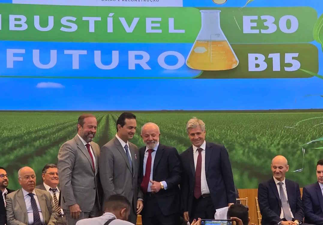 Governo prevê autossuficiência na gasolina com maior mistura de etanol; mercado reage