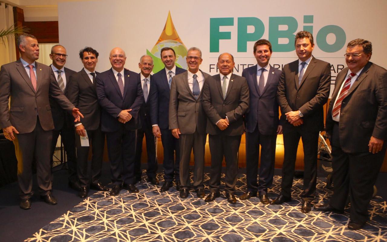 Frentes parlamentares dos setores sucroenergético e de biodiesel assinam compromisso