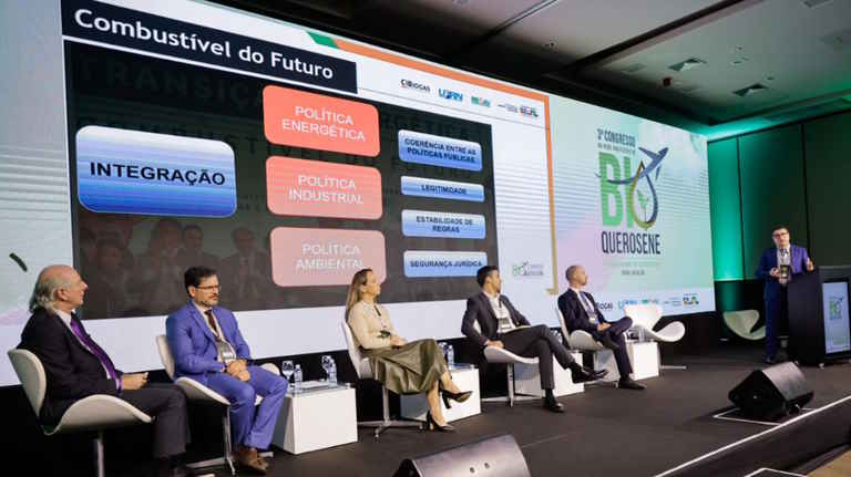 MME defende diálogo entre setores público e privado para viabilizar produção de SAF