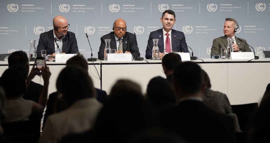 Crise em Ormuz entra nos debates preparatórios da COP31 sobre eletrificação