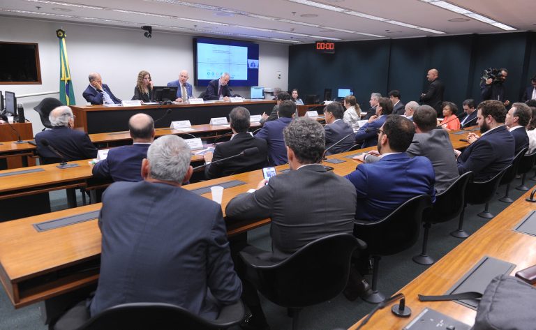 Com foco em biocombustíveis, seminário aponta caminhos para a substituição do petróleo