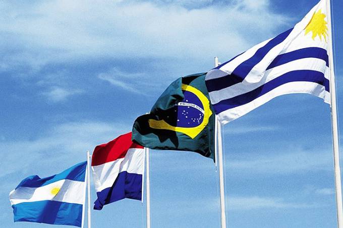 Brasil tenta abater barreiras comerciais para açúcar, etanol e carros no Mercosul