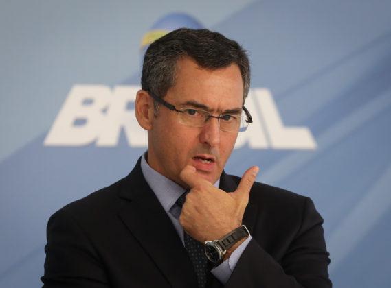 Consulta da ANP sobre combustíveis foi correta e não há intervenção, diz Guardia