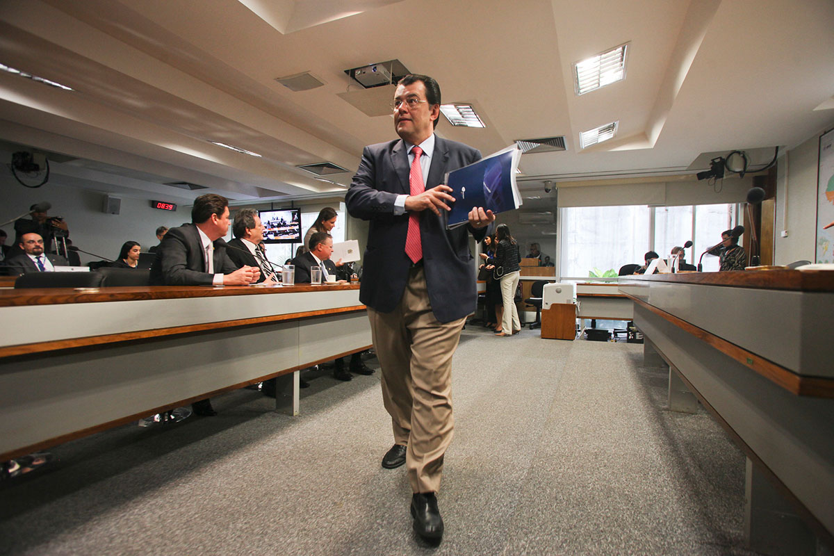 Governo muda projeção de oferta e demanda do etanol e reduz problema no abastecimento