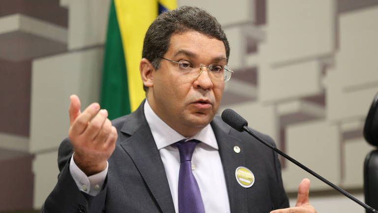 Governo descarta subsídio para preço de gasolina, etanol e biodiesel na bomba