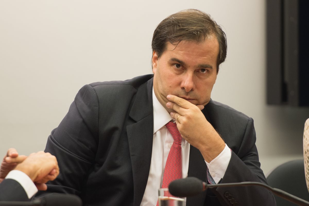Maia diz esperar que governo edite decreto com redução da Cide ainda nesta quarta