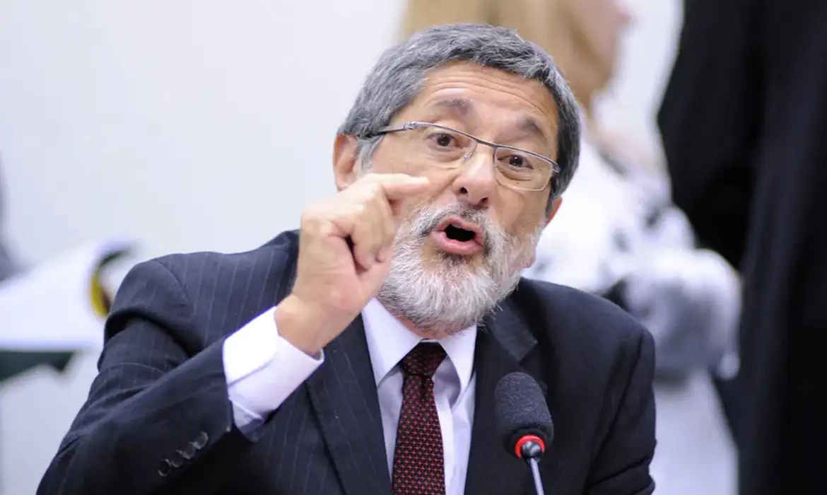 Guerra expõe risco energético do Brasil, diz ex-chefe da Petrobras