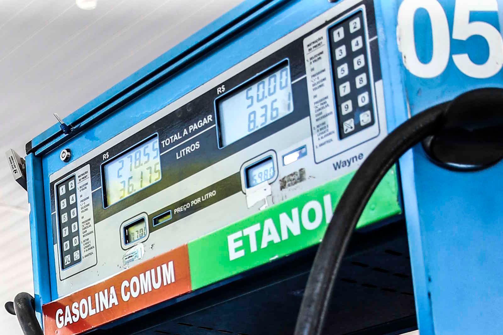 Mistura de etanol na gasolina leva política de biocombustíveis à disputa eleitoral
