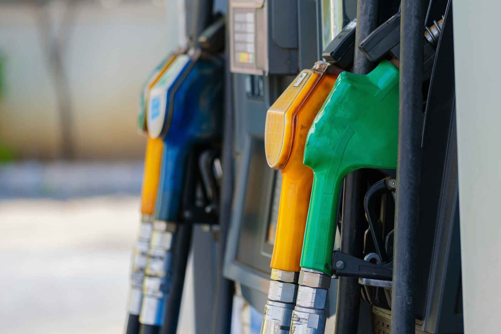 Etanol sobe nos postos e nas usinas, mas subvenção deve manter diferencial competitivo