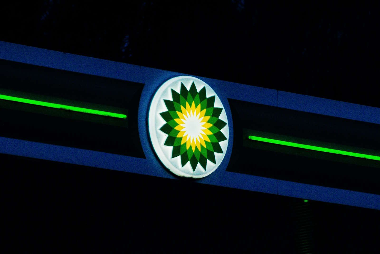 BP quadriplica lucro líquido no 3º trimestre com aumento do preço do petróleo